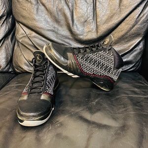 Jordan XXS Kids Size 6Y